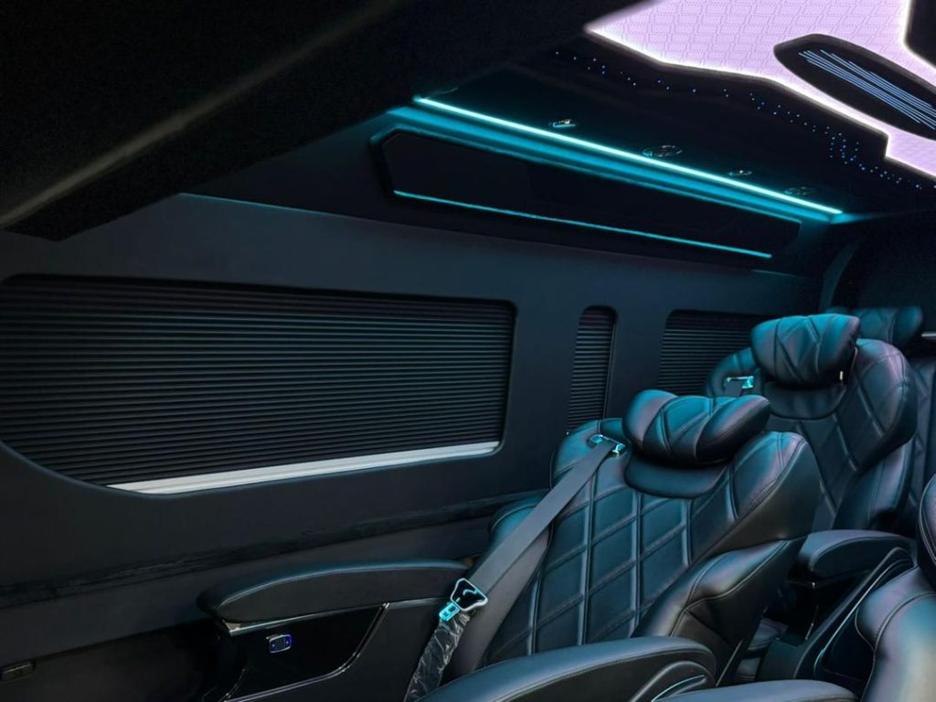 Toyota Hiace H300 CURTAIN 13001 (BZ)